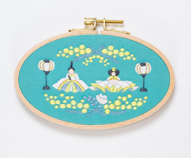 羊毛フェルト 刺繍「菜の花畑と鉄道bc」「蔦が彩る坂道a」ハンドメイド フレーム 羊毛フェルト 刺繍 「蔦が彩る坂道b」ハンドメイド フレーム