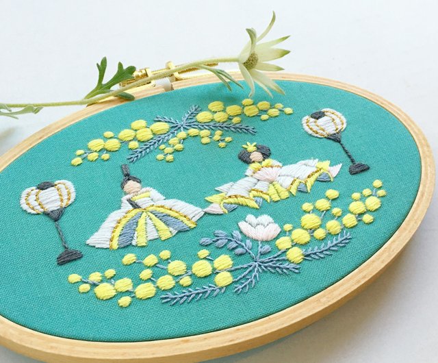 羊毛フェルト 刺繍「菜の花畑と鉄道bc」「蔦が彩る坂道a」ハンドメイド フレーム 羊毛フェルト 刺繍 「蔦が彩る坂道b」ハンドメイド フレーム