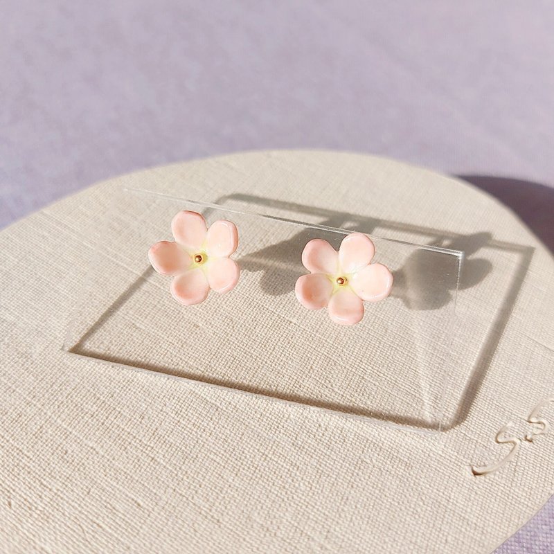 Siebold's Crabapple Flower Earrings • Smile //Silver 925 - ต่างหู - เครื่องลายคราม สึชมพู