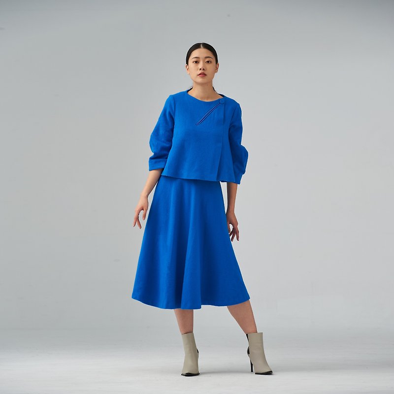 Blue placket-detail short blouse - Women's Tops - Wool Blue