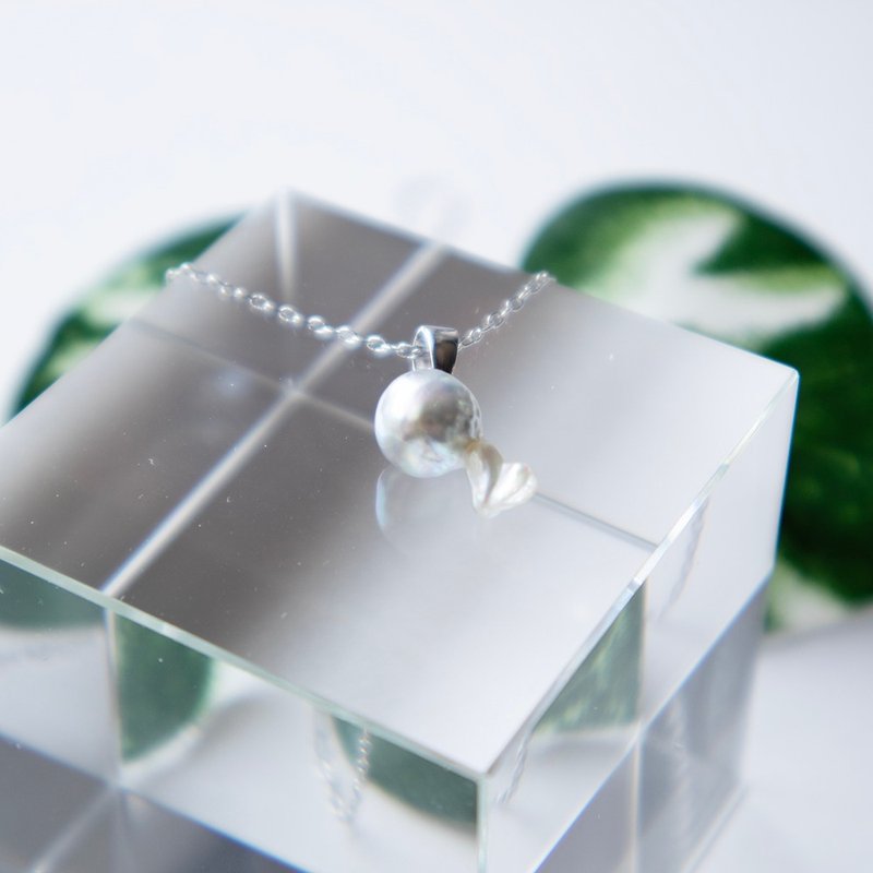 Akoya pearls that look like musical notes - Charms - Pearl Silver