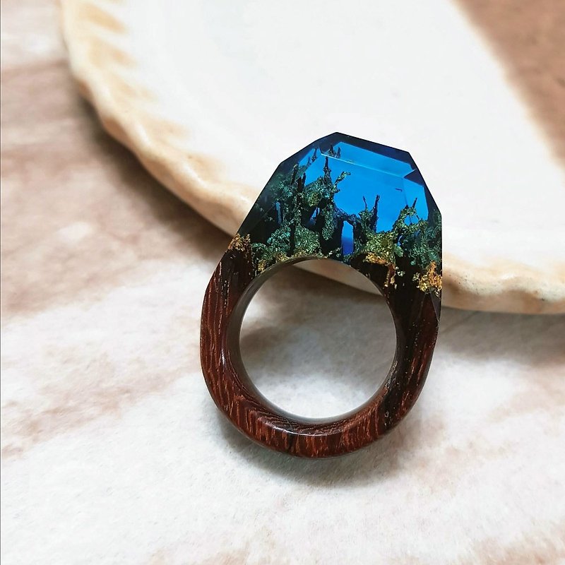 Blue Sky Autumn Wood Handmade Series Mahogany Real Flower Wood Ring Can be used as a necklace Attached rope Silver Pendant - แหวนทั่วไป - ไม้ สีนำ้ตาล