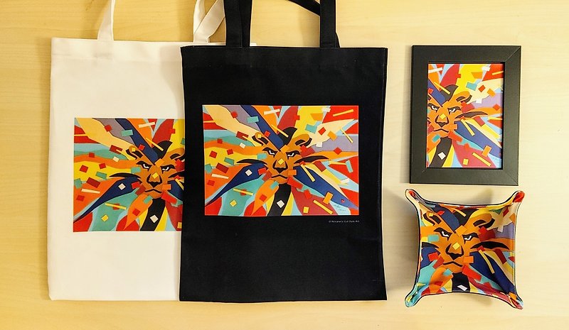 Tote bag with lion pattern - กระเป๋าแมสเซนเจอร์ - วัสดุกันนำ้ หลากหลายสี