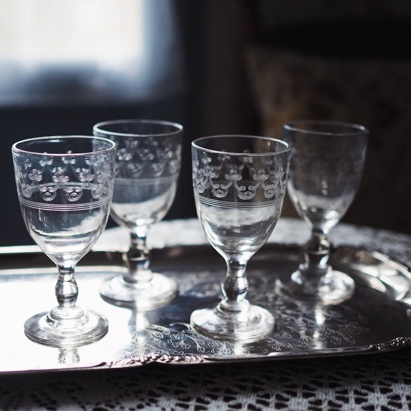 Late 19th century French antique hand-carved blown glass goblet (one piece) - Bar Glasses & Drinkware - Glass Transparent