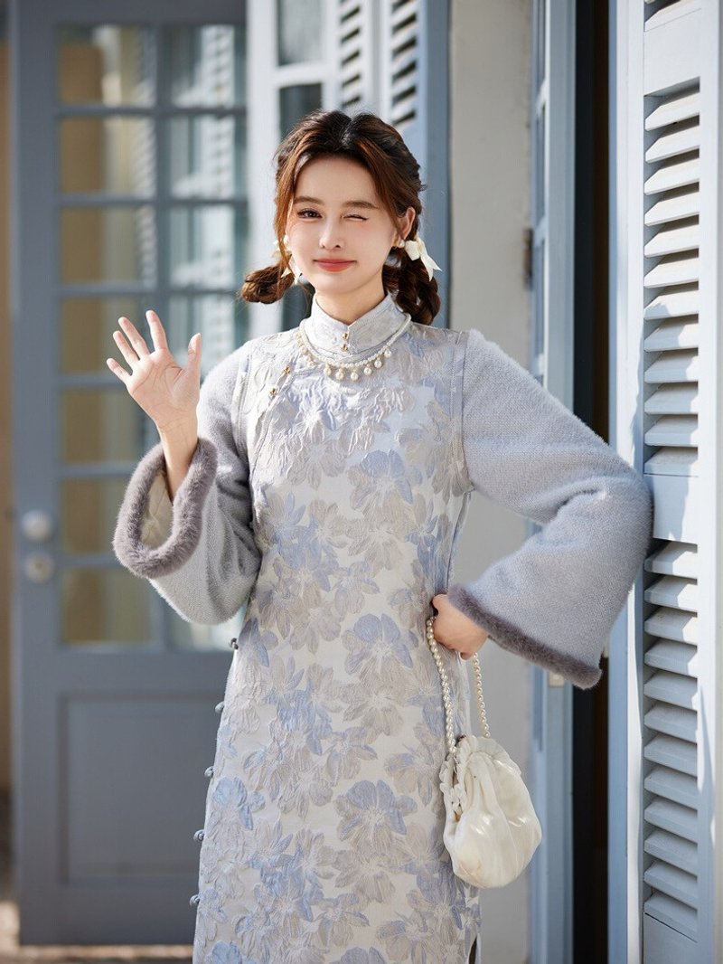 Light blue autumn and winter blue silver flower fake two-piece cheongsam new Chinese style national style Spring Festival improved dress dress - กี่เพ้า - ไฟเบอร์อื่นๆ สีน้ำเงิน