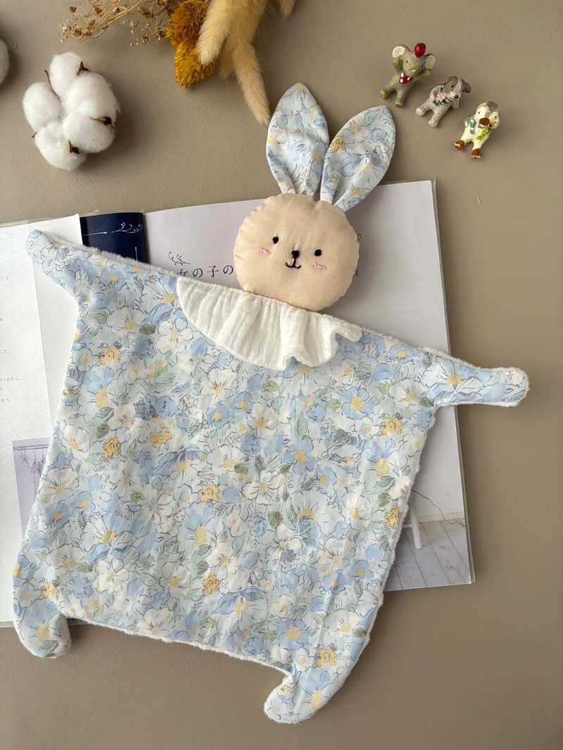 Bunny comfort napkin-elegant light blue flower Korean pure cotton dribbling napkin - ของเล่นเด็ก - ผ้าฝ้าย/ผ้าลินิน สีม่วง