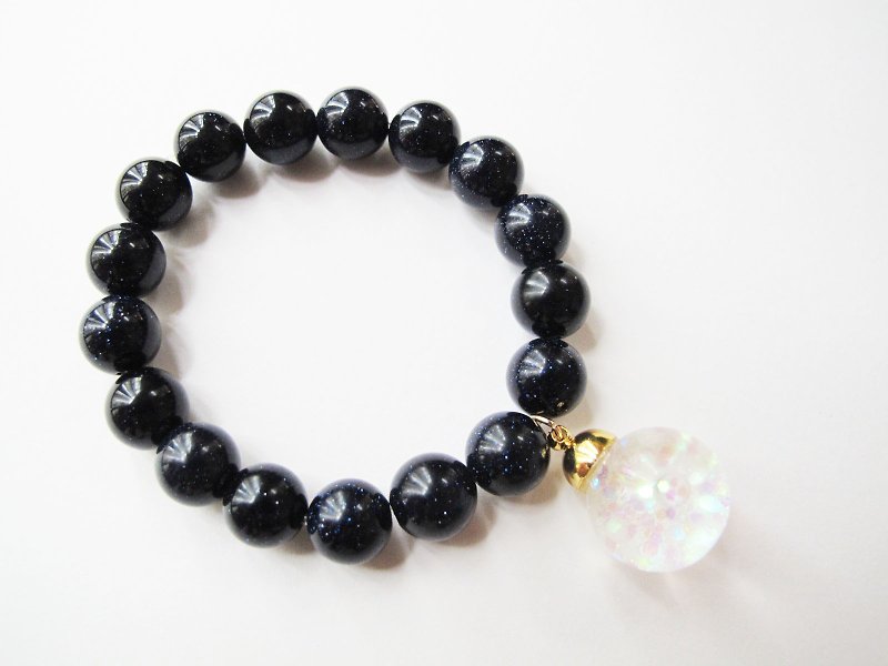 * Rosy Garden * Crsytal beads bracelet with white glitter water inside glass ball - Bracelets - Glass White
