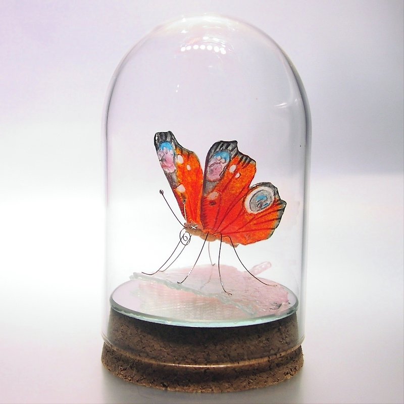 ガラスの蝶 孔雀蝶 in ドーム - 裝飾/擺設  - 玻璃 紅色