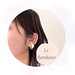  Designer Brands - Le Bonheur