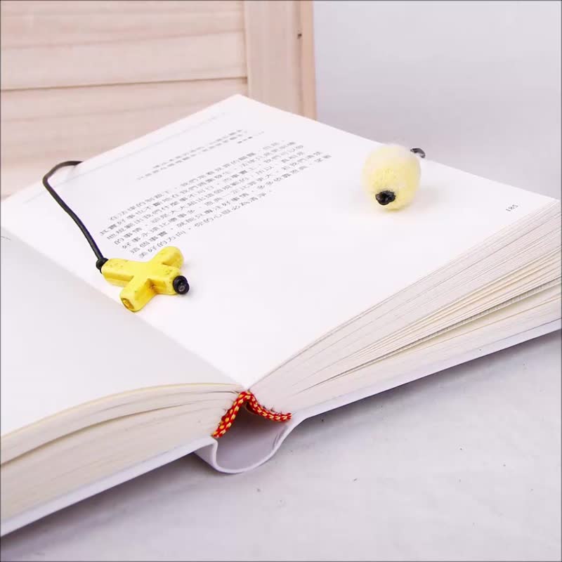 Diffuser Charm Handmade Needlefelting Cross Roundy Bookmarks Colors Option - ที่คั่นหนังสือ - ขนแกะ หลากหลายสี