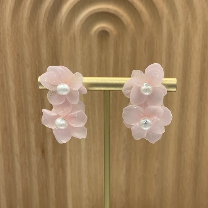自信之作 優雅啟程系列 真花 天然珍珠 粉紅色 (耳針/耳夾/耳環) - 耳環/耳夾 - 植物．花 粉紅色