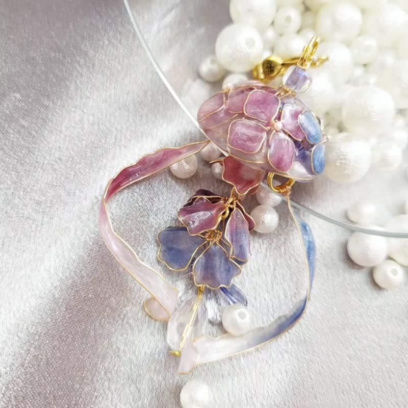 [Spring returns to the earth and also to the sea] Hydrangea jellyfish crystal flower earrings - ต่างหู - เรซิน สีม่วง