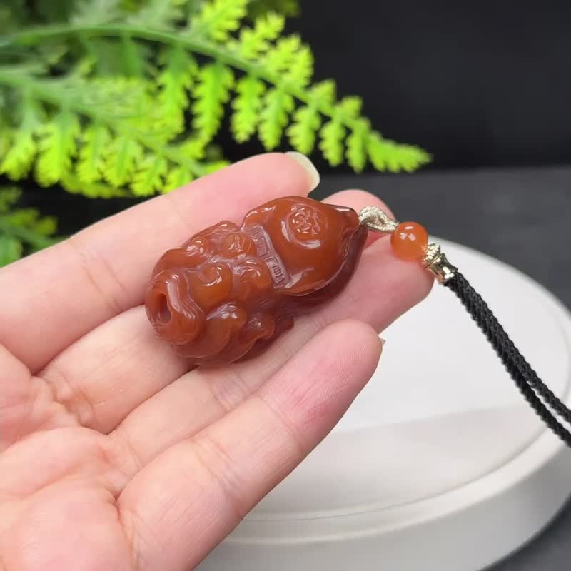 精品紅兔毛水晶吊墜項錬濃郁老料立體手雕趴趴九尾狐熱情幸福信心 - 項鍊 - 水晶 紅色