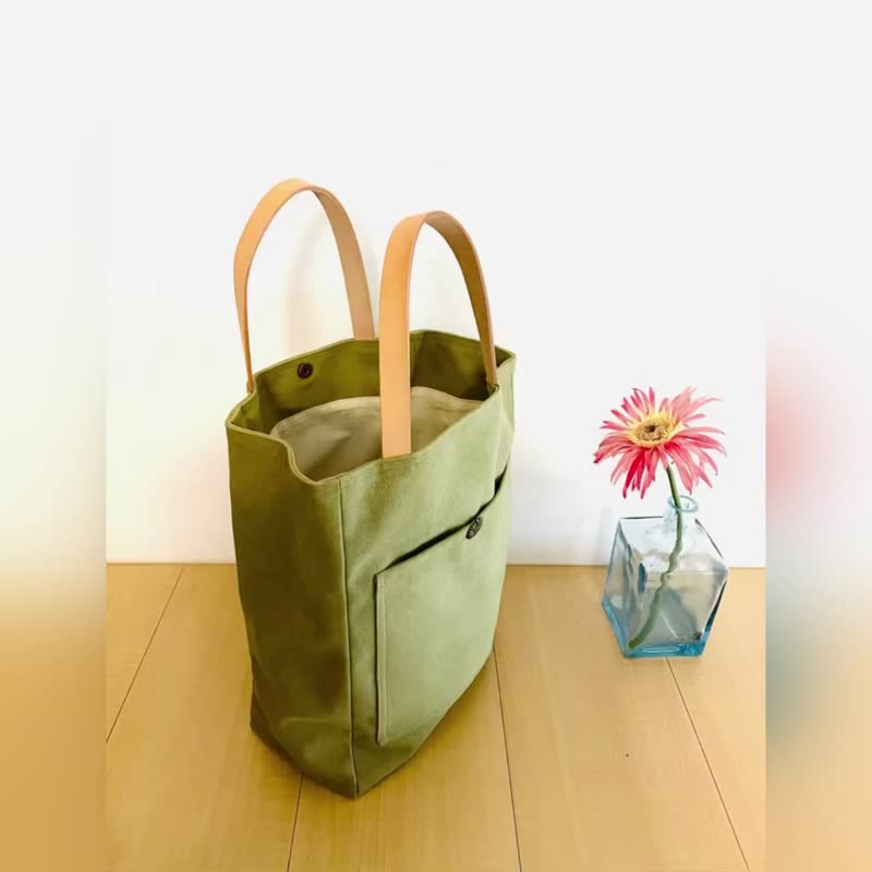 Sunflower Outer Pocket Tote Bag. Leather Handle. Cotton Strap. Inner Pocket. Canvas. - กระเป๋าแมสเซนเจอร์ - ผ้าฝ้าย/ผ้าลินิน หลากหลายสี