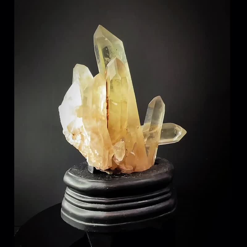 純天然珍貴黃水晶簇  馬達加斯黃水晶原礦石 黃晶簇 財富能量 - 擺飾/家飾品 - 水晶 黃色