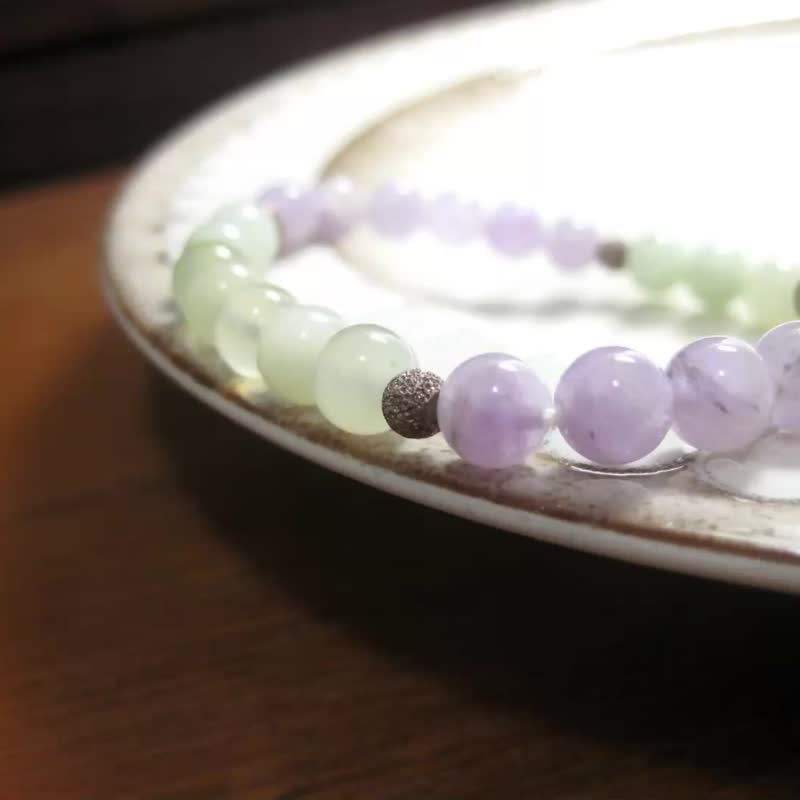 Christmas gift box | Bracelet bead string design Xiu jade + light amethyst + 925 Silver/elegant two-color small bracelet - สร้อยข้อมือ - คริสตัล สีม่วง