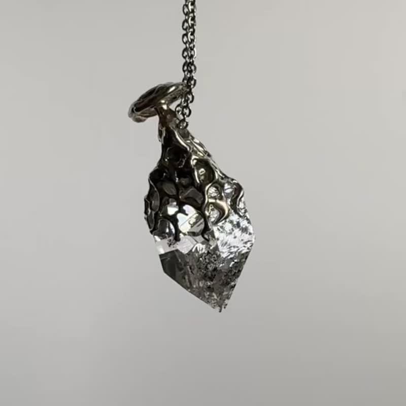 ハーキマーダイヤモンドとスターリングシルバーの流体マッシュルームネックレス - ネックレス - スターリングシルバー 