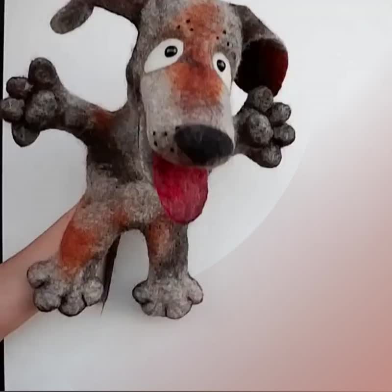 A dog with brown spots, puppet,  glove puppet, felted toy made of wool. - ของเล่นเด็ก - ขนแกะ สีเทา