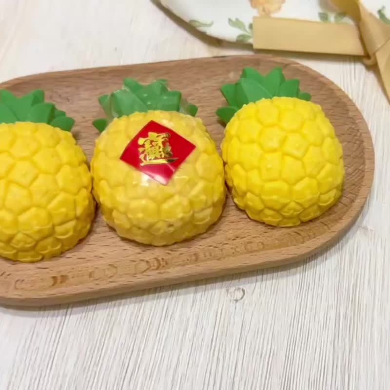 Pineapple Wanglai Good Luck Wangwanglai Handmade Soap | Wedding | Table Gift | Corporate Gift | Graduation Finn Aroma - สบู่ - วัสดุอื่นๆ สีเหลือง