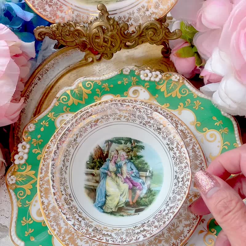 1950 British antique hand-painted 22K gold love flower tea cup three-piece set in stock - ถ้วย - เครื่องลายคราม หลากหลายสี