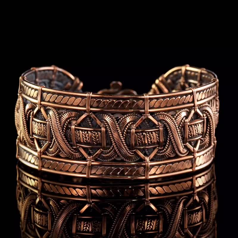 Wide copper bracelet Unique wire wrapped  jewelry Hand made - 手鍊/手環 - 銅/黃銅 金色