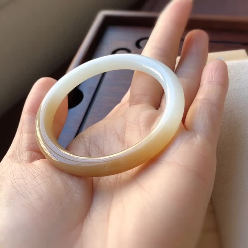 天然糖白料和田玉手鐲半山半水糖白玉鐲老坑料細膩油潤小圈口50mm - 手鍊/手環 - 玉石 