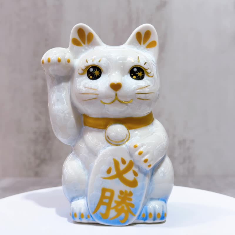 清水焼招き猫 | フラワークリスタル ペールホワイト 右 - 置物 - 磁器 ホワイト
