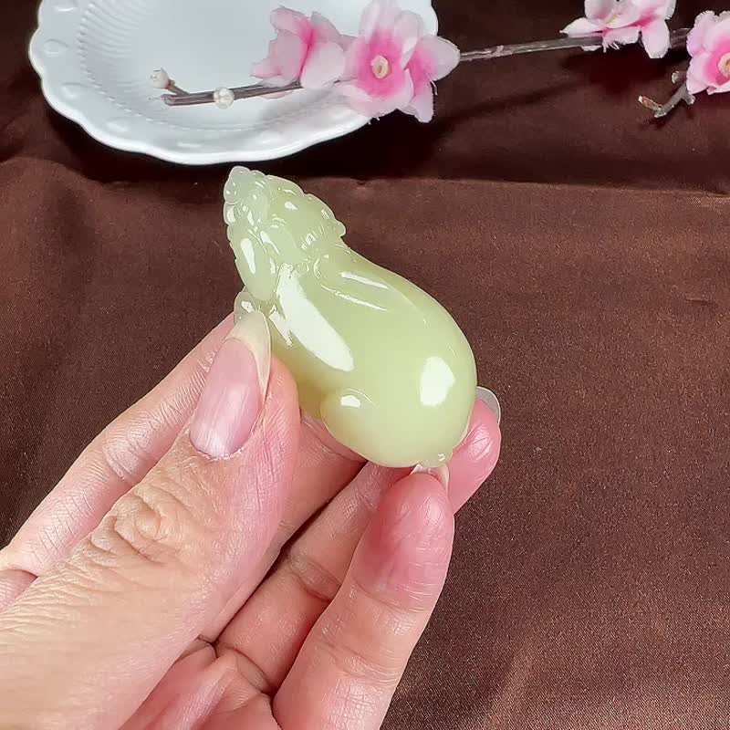天然新疆和田玉若羌黃口料貔貅吊墜玉質細膩溫潤色澤柔和匠心工藝 - 吊飾/掛飾 - 玉石 