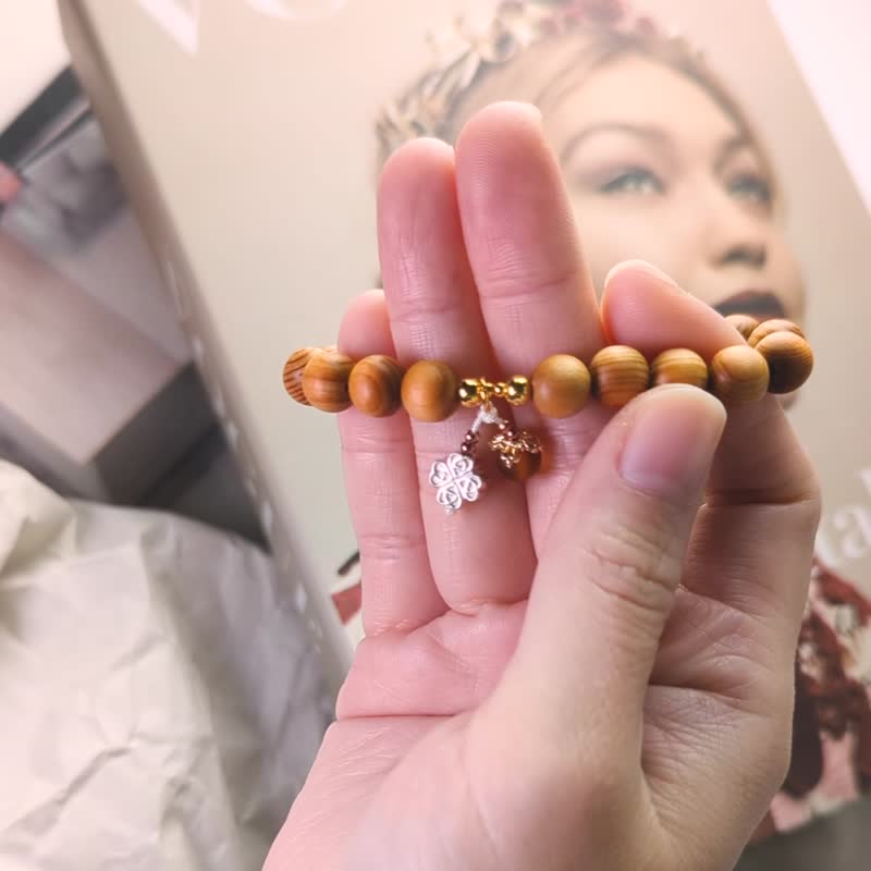 限量台灣檜木手珠18粒8mm 心心相印 重油台檜木佛珠念珠 手鍊串珠 - 手鍊/手環 - 木頭 金色