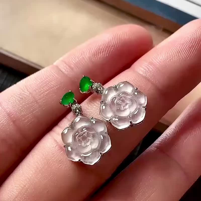 冰種翡翠天然翡翠A玉耳墜耳釘 • 18k金花朵翡翠耳環 - 耳環/耳夾/耳骨夾 - 玉石 