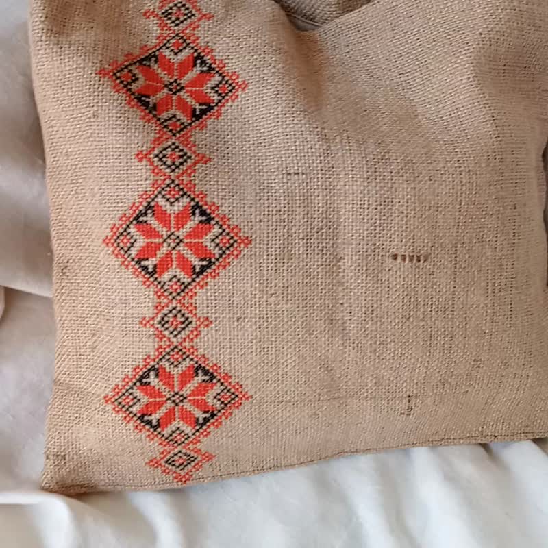 ウクライナ刺繍入り手作りリネンバッグ エスニック模様のエコ