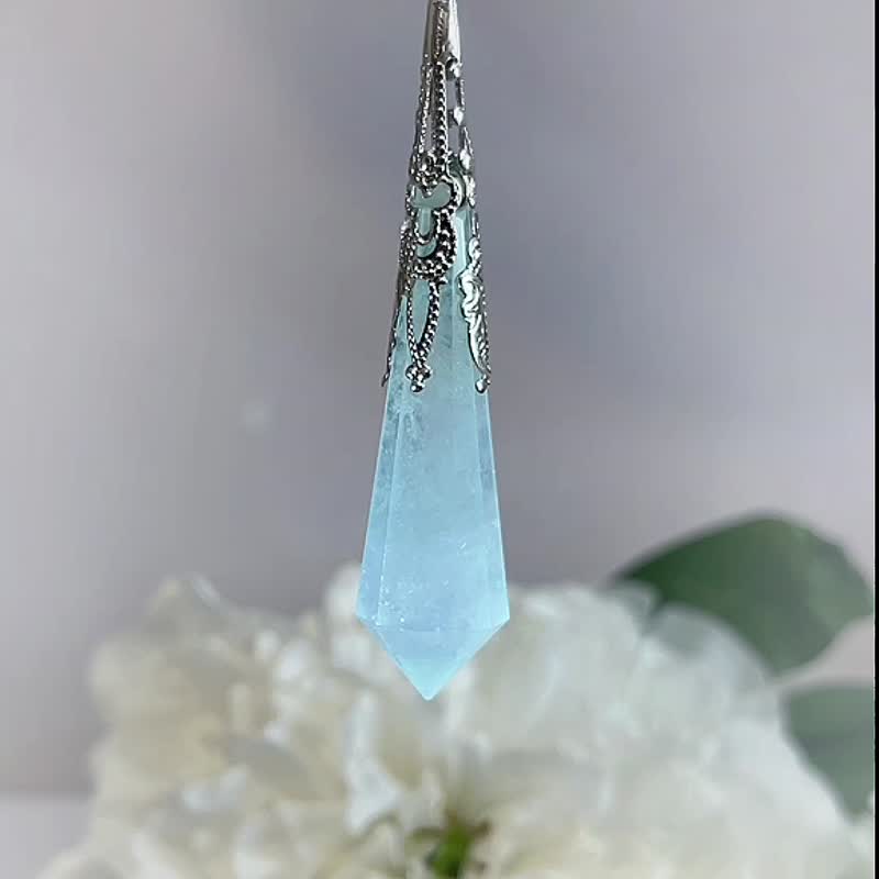 Natural aquamarine pendulum necklace pendant. - สร้อยคอ - เครื่องประดับพลอย สีน้ำเงิน