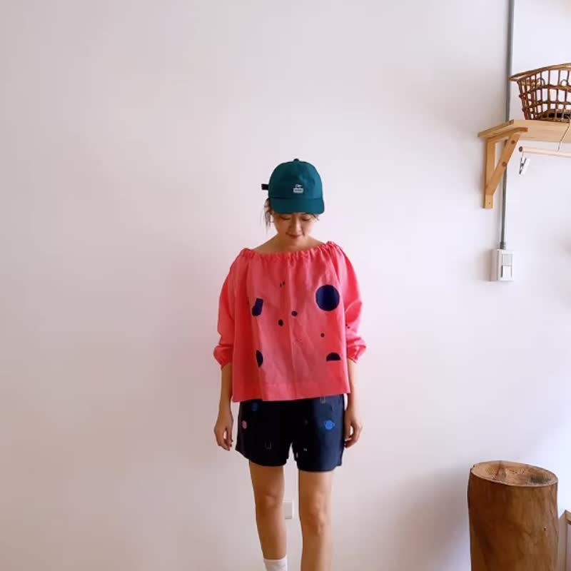 草莓紅手工製作印花抽繩綁帶大平領上衣 - 女上衣/長袖上衣 - 棉．麻 紅色