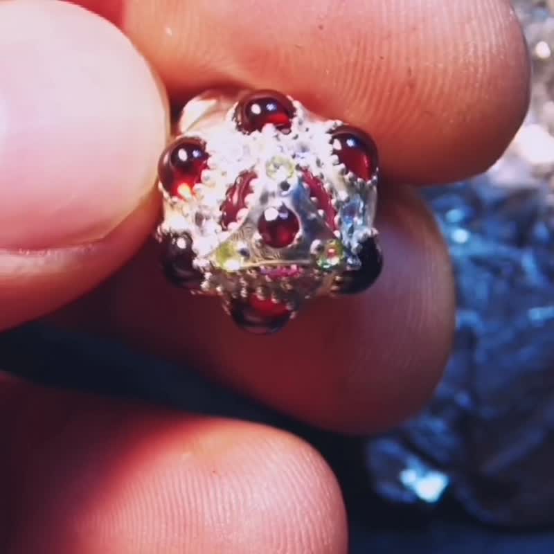 Silver pendant with natural stones. - 項鍊 - 寶石 多色