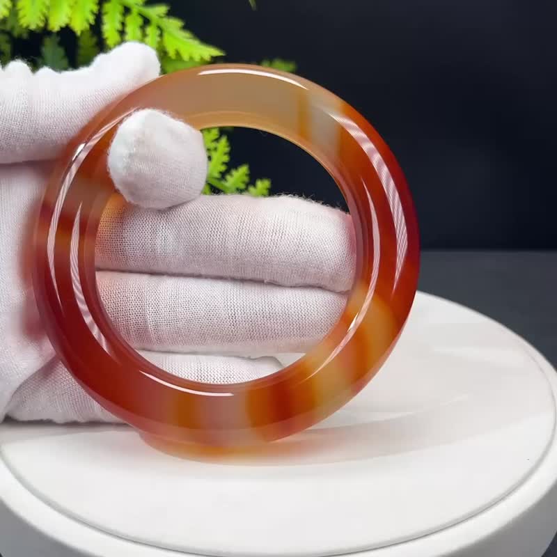 優質 馬達加斯加 漸變紅瑪瑙手鐲 58MM 高冰透起剛千層圓條雙天眼 - 手鍊/手環 - 半寶石 紅色