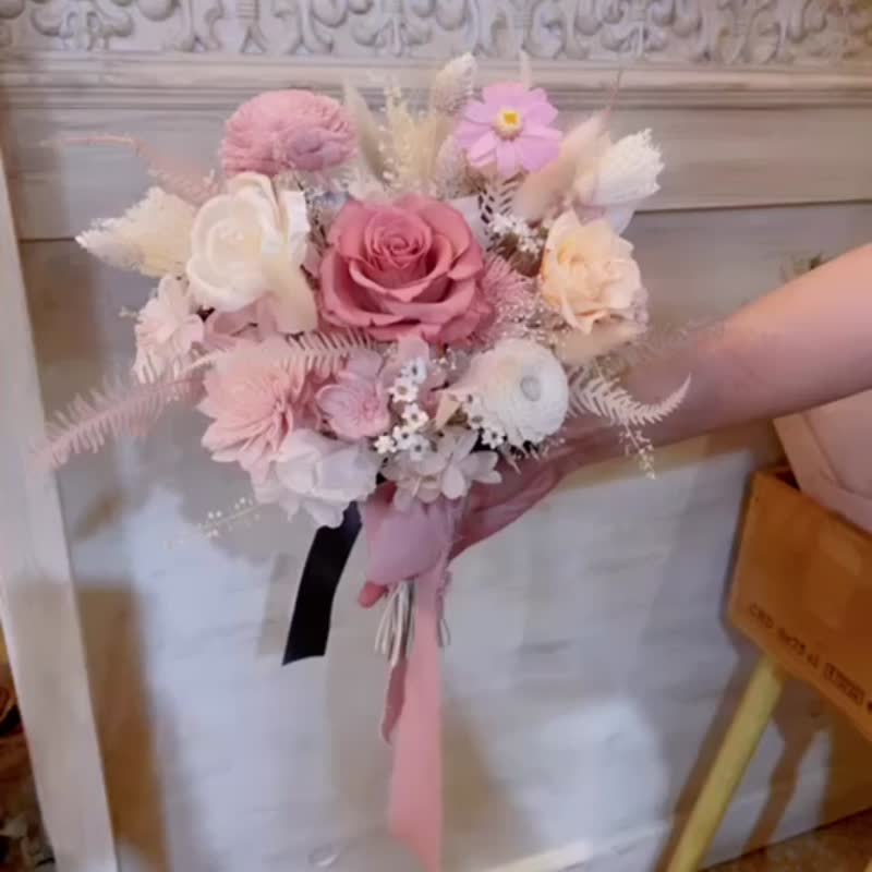 Two-color bouquet/split bouquet - ช่อดอกไม้แห้ง - วัสดุอื่นๆ สึชมพู