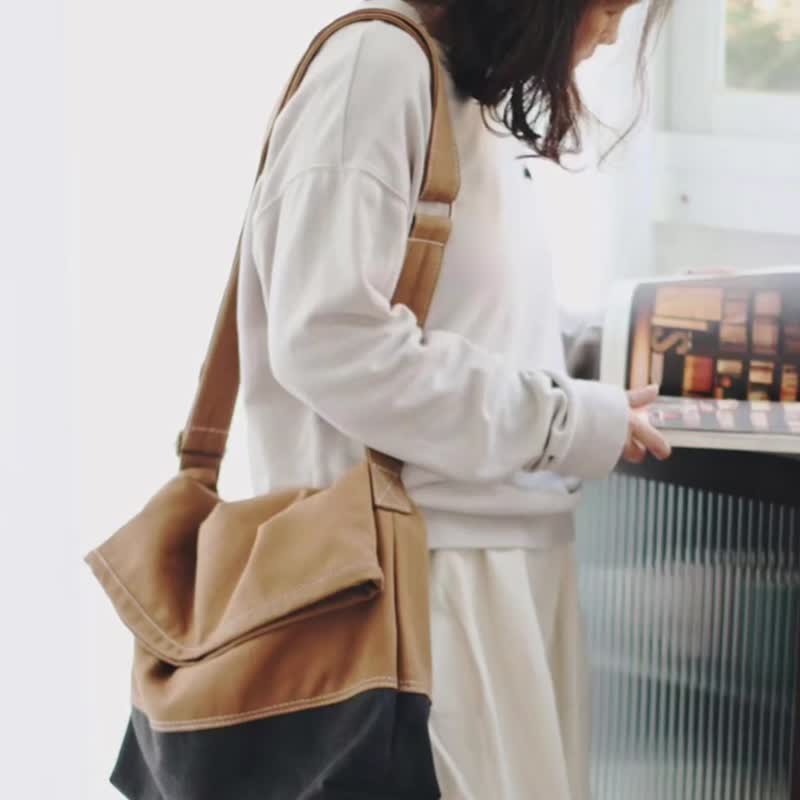 sobag Japanese U home fitting room with the same messenger bag female niche retro original design neutral canvas messenger bag - กระเป๋าแมสเซนเจอร์ - ผ้าฝ้าย/ผ้าลินิน สีนำ้ตาล