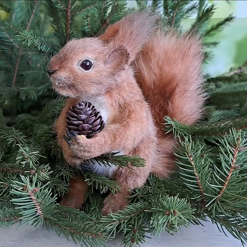 Squirrel, realistic toy, moving toy - ตุ๊กตา - วัสดุอื่นๆ สีนำ้ตาล