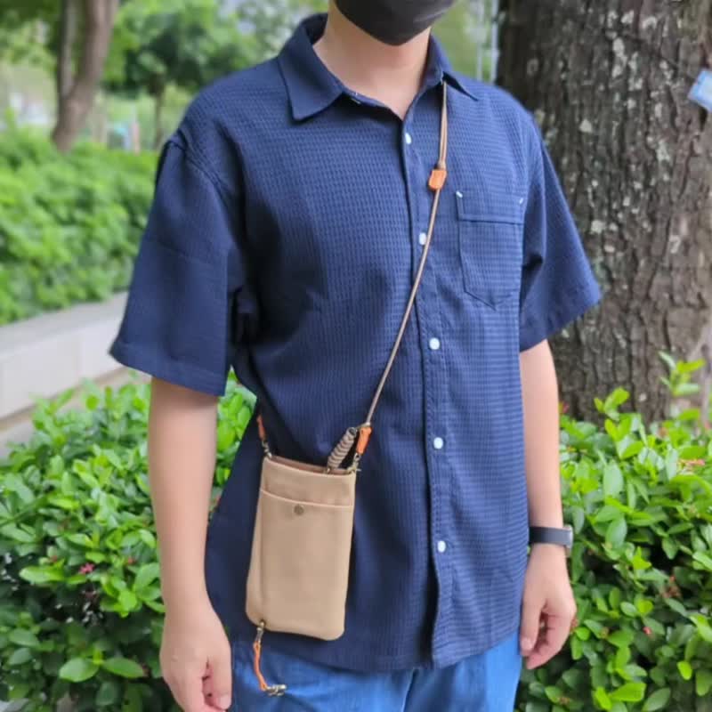 獨家設計 × 質感手作  Hang-on手機繫能包--極簡版 - 側背包/斜背包 - 棉．麻 
