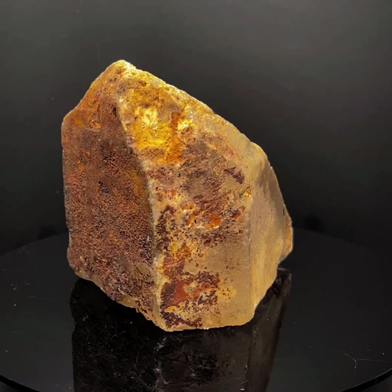 稀有紅泥白幽靈水晶柱 能量原礦石115*105*94MM - 擺飾/家飾品 - 水晶 多色