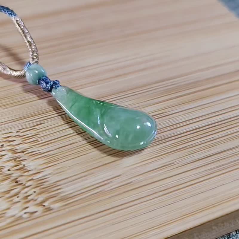 【親翠】天然翡翠 冰綠清爽水嫩玉蘭花美花型調整式繩鏈 - 項鍊 - 玉石 綠色