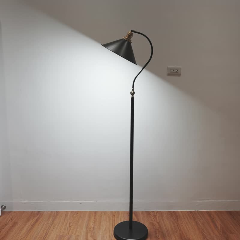 【復古工業】落地燈 植物燈 立燈 閱讀燈 loft MIT台灣燈飾 - 燈具/燈飾 - 其他金屬 黑色