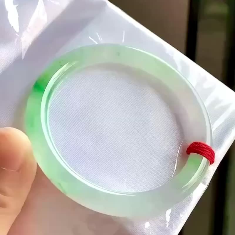 冰種翡翠天然翡翠玉鐲A玉手鐲 玉鈪 • 冰種白底青翡翠圓鐲 - 手鍊/手環 - 玉石 綠色