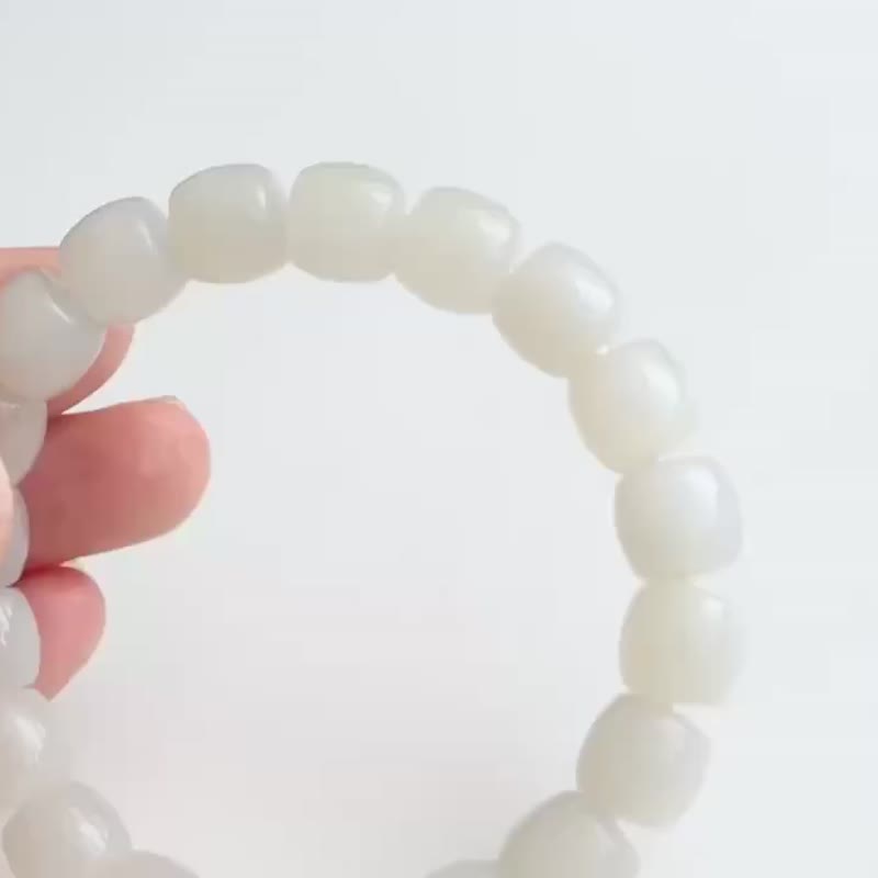 Natural Hetian jade mutton-fat jade old-style bead bracelet pure hand-polished Hetian jade old-style bead bracelet gift - สร้อยข้อมือ - หยก 