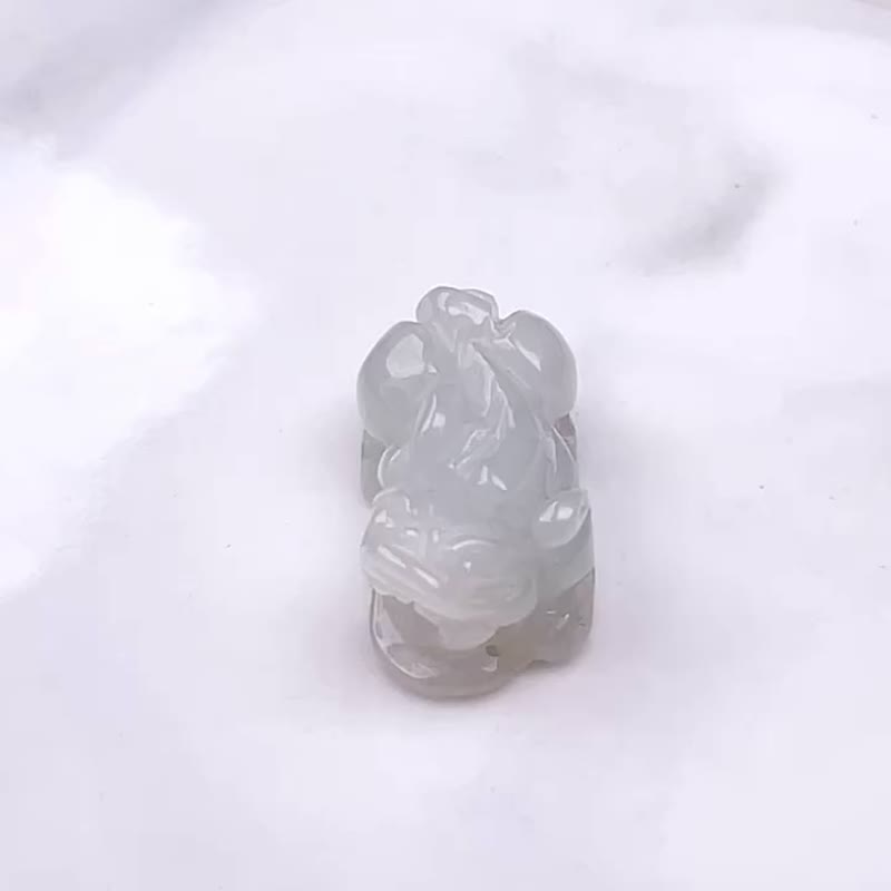 【招財神獸】冰糯種翡翠貔貅擺飾 | 天然緬甸玉翡翠A貨 - 吊飾/掛飾 - 玉石 白色