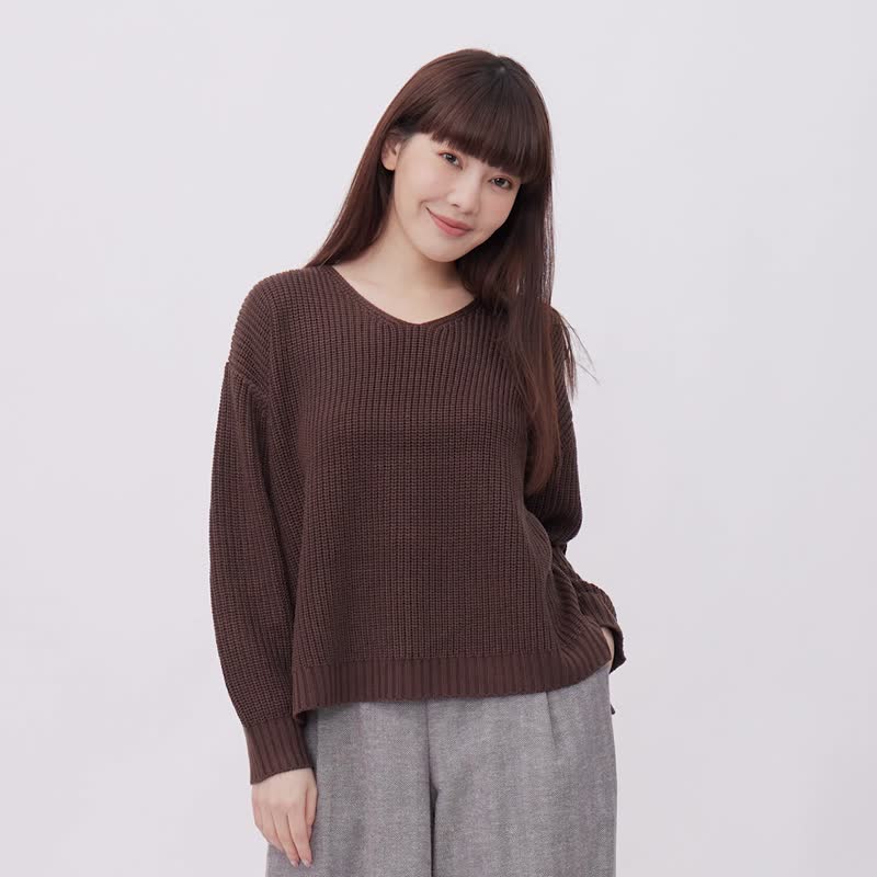 V-neck knit sweater - Women