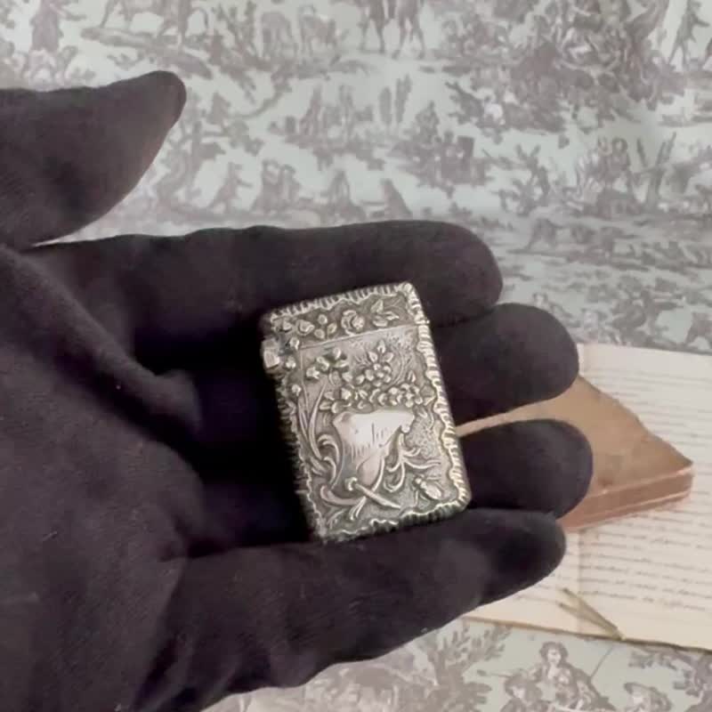 40849-Charles Murat Stunning French Art Nouveau Silver Vesta Case - อื่นๆ - เงินแท้ 