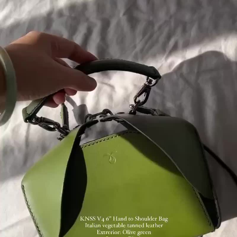Handmade Leather Hand to Shoulder bag With 2 flap design. - 手提包/手提袋 - 真皮 多色