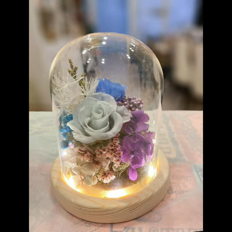 永生花玻璃盅 夜燈 永生玫瑰 原木槽燈 防塵罩 - 乾燥花/永生花 - 玻璃 藍色