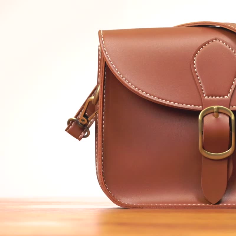 レトロサドルバッグ-オリーブグリーンギフトクロスバックレザー